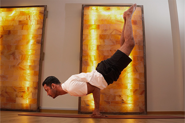 Inversion Yoga Singapore class at Sky Yoga – Learn handstands, headstands & backbends with expert guidance in a safe, supportive environment.