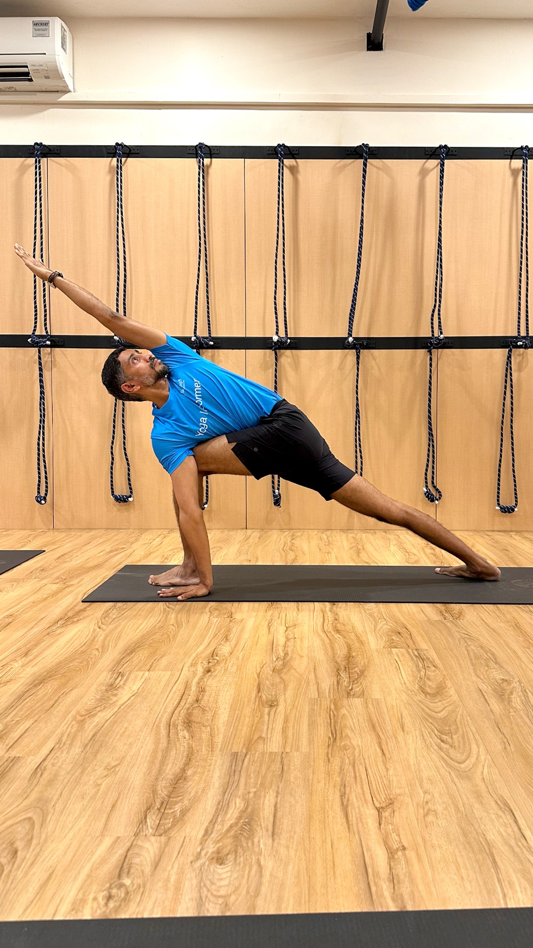 Mahendra — Senior Iyengar Yoga Instructor